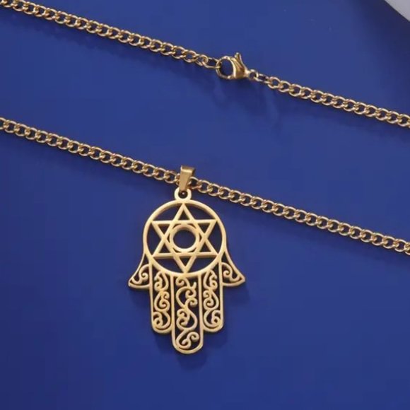 Good Luck Hamsa or Hand Of Fatima The Star Of David Necklace Pendant Necklace - Picture 3 of 4